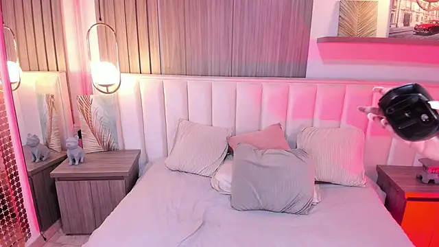 Snapshot of Nicoll_Evans_ chatting on March 2025 04:07:02 PM Nicoll Evans online show from March 2025 04:07:02 PM