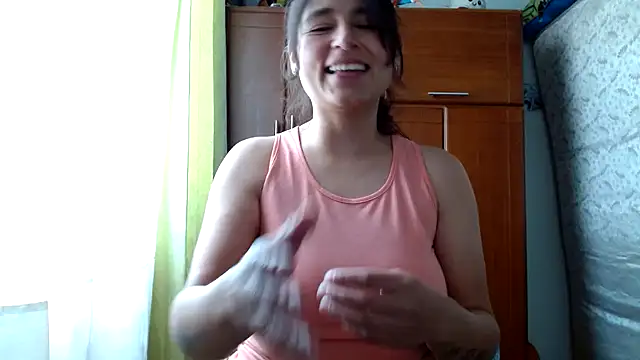 Escarcha-blue online show from May 2026 09:00:02 PM
