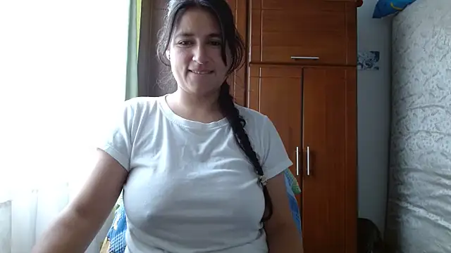 Escarcha-blue online show from May 2026 09:44:01 PM