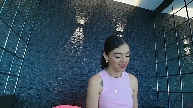 Vaiolett Smith online show from February 2025 05:26:01 PM