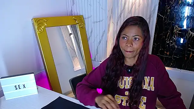 Snapshot of Agata_Grubisic chatting on March 2025 04:11:01 PM Agata Grubisic online show from March 2025 04:11:01 PM