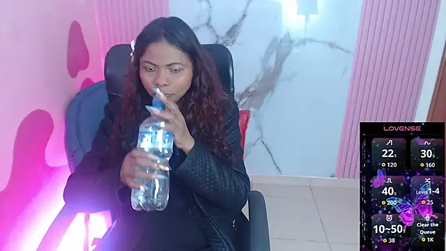 Snapshot of Agata_Grubisic chatting on September 2025 03:11:01 AM Agata Grubisic online show from September 2025 03:11:01 AM