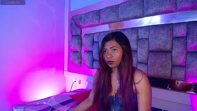 Snapshot of Agata_Grubisic chatting on October 2025 03:31:02 AM Agata Grubisic online show from October 2025 03:31:02 AM