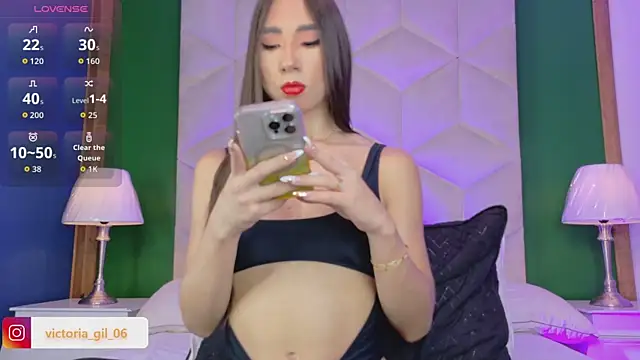 queen  violet online show from July 2026 07:23:02 PM