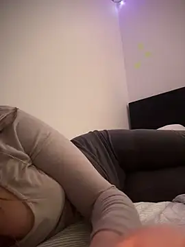 Snapshot of SwedishAstrid chatting on February 2026 12:26:01 PM SwedishAstrid online show from February 2026 12:26:01 PM