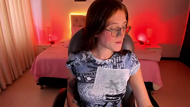 Snapshot of Emily_Warren_ chatting on September 2025 08:12:02 PM Emily Warren online show from September 2025 08:12:02 PM