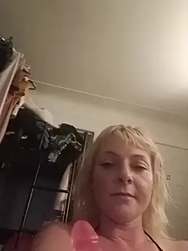 Foxxyhoneypott online show from June 2026 10:39:01 AM