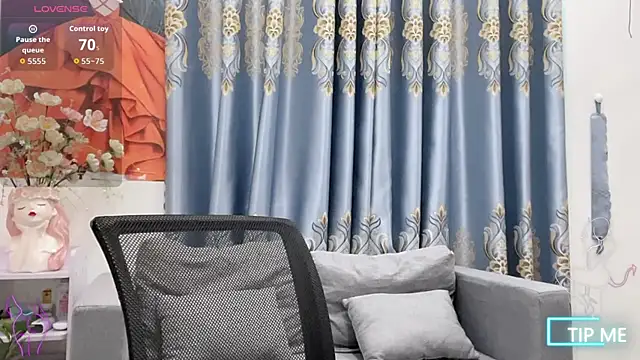 Snapshot of shishi_101 chatting on December 2025 02:06:02 AM shishi 101 online show from December 2025 02:06:02 AM