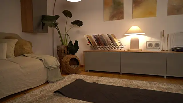 Snapshot of nadia_bliss chatting on November 2025 08:35:02 PM nadia bliss online show from November 2025 08:35:02 PM