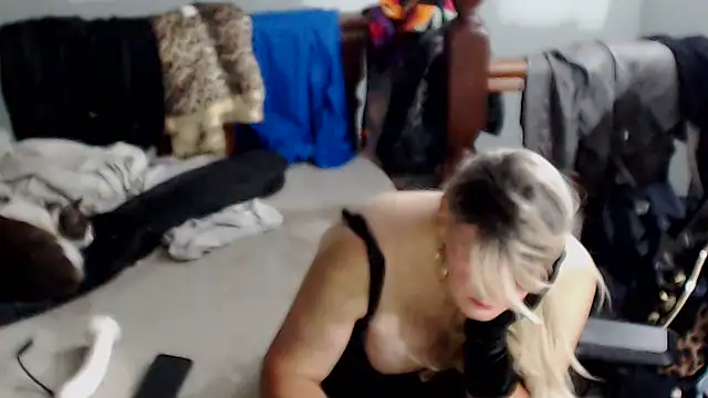 Snapshot of emmex671 chatting on October 2025 01:09:02 AM emmex671 online show from October 2025 01:09:02 AM