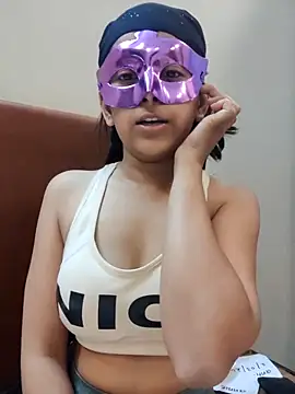 annie-Minj online show from March 2025 08:45:01 AM