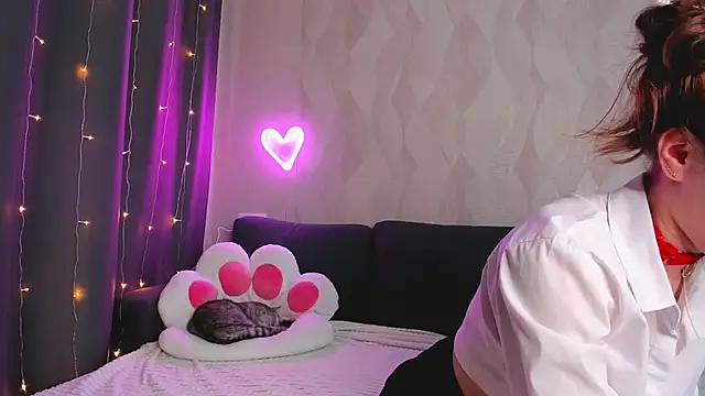EmmaVictori1 online show from May 2026 08:23:01 AM