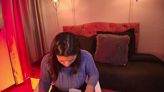 Snapshot of miaoconell chatting on December 2025 09:32:01 PM miaoconell online show from December 2025 09:32:01 PM