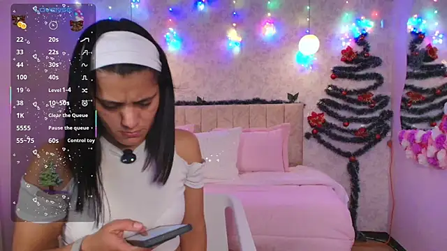 Snapshot of miaoconell chatting on December 2025 09:10:02 PM miaoconell online show from December 2025 09:10:02 PM