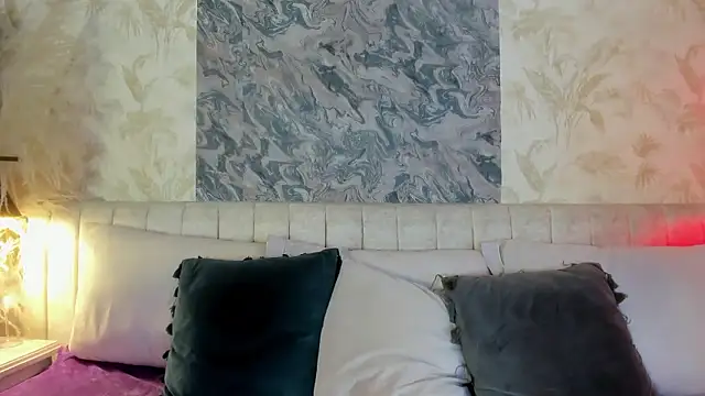 Snapshot of Arianaa_collins chatting on January 2026 11:48:02 AM Arianaa collins online show from January 2026 11:48:02 AM