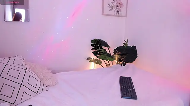 Snapshot of purplemoonn_ chatting on March 2025 12:16:01 PM purplemoonn online show from March 2025 12:16:01 PM