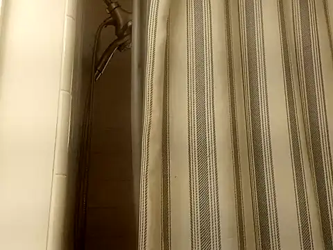 wetnwildforyou online show from October 2025 05:22:02 PM