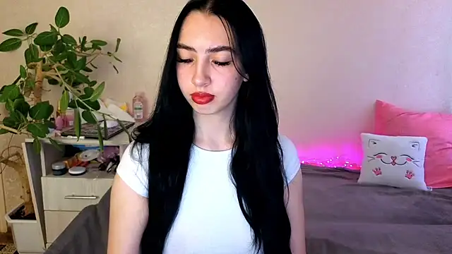 WildKittenX  online show from May 2026 05:02:02 AM
