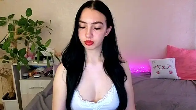 WildKittenX  online show from May 2026 04:08:01 AM