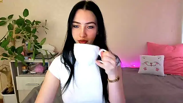 WildKittenX  online show from May 2026 04:09:01 AM