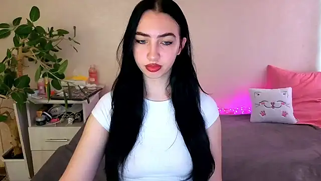 WildKittenX  online show from June 2026 04:06:01 AM
