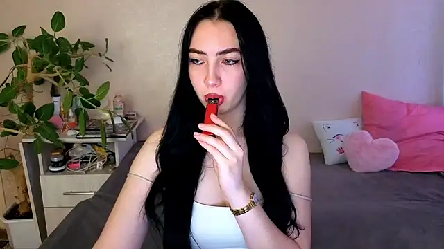 WildKittenX  online show from June 2026 04:03:01 AM