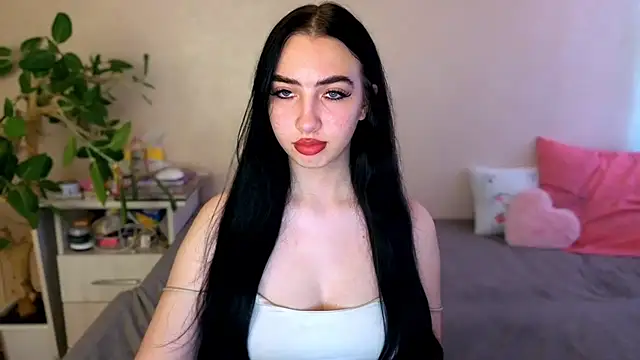 WildKittenX  online show from June 2026 04:00:02 AM