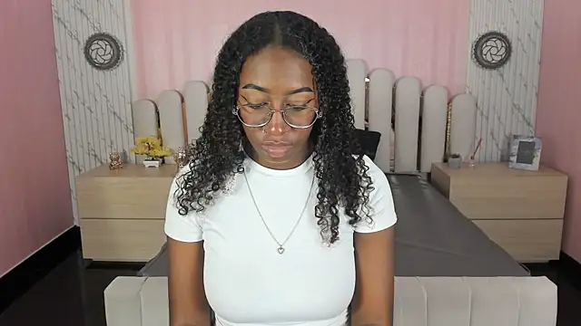 Snapshot of Qeen_blackk chatting on January 2026 09:20:01 PM Qeen blackk online show from January 2026 09:20:01 PM