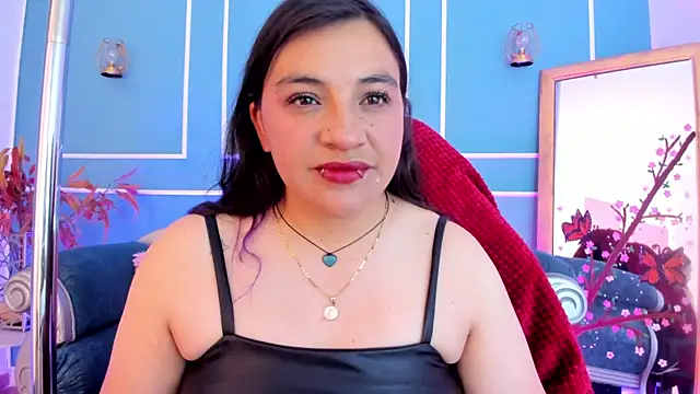 TaraTaylorr online show from May 2026 03:00:01 AM