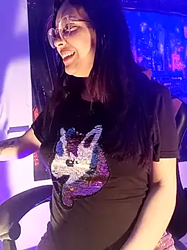 Snapshot of MiaStarts chatting on December 2025 10:13:02 AM MiaStarts online show from December 2025 10:13:02 AM