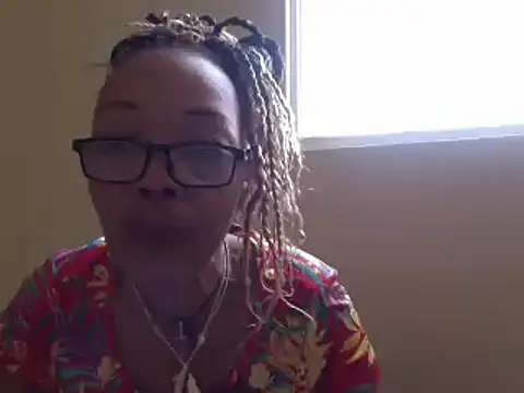 Ladyzee25 online show from July 2026 06:20:01 PM