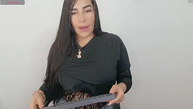 luna lgomez  online show from July 2026 11:14:01 AM