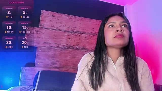 Fernanda liie  online show from June 2026 01:06:02 PM