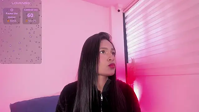 Fernanda liie  online show from June 2026 12:36:02 PM