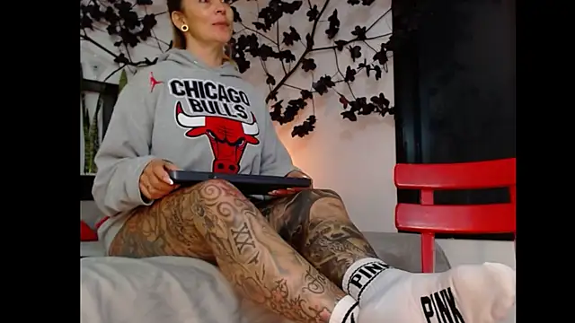 Sara Valkyri online show from March 2025 09:55:02 PM