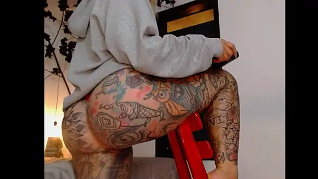 Sara Valkyri online show from March 2025 01:00:01 AM