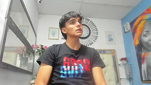 Snapshot of heiker_ chatting on March 2025 05:54:02 AM heiker online show from March 2025 05:54:02 AM