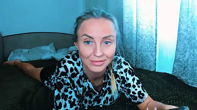 snezana blond online show from May 2026 01:16:02 PM