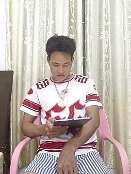 Snapshot of Dannyhobb chatting on March 2025 01:46:02 PM Dannyhobb online show from March 2025 01:46:02 PM