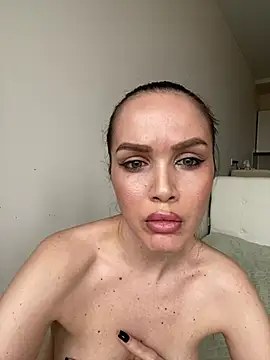 Snapshot of Beverly_Hilll chatting on March 2025 12:41:02 PM Beverly Hilll online show from March 2025 12:41:02 PM