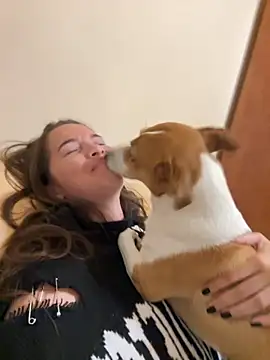 Snapshot of Beverly_Hilll chatting on October 2025 03:19:02 PM Beverly Hilll online show from October 2025 03:19:02 PM