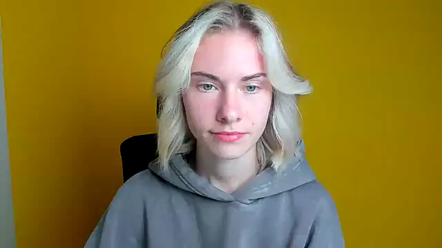 Fiona Night online show from October 2025 05:32:02 PM