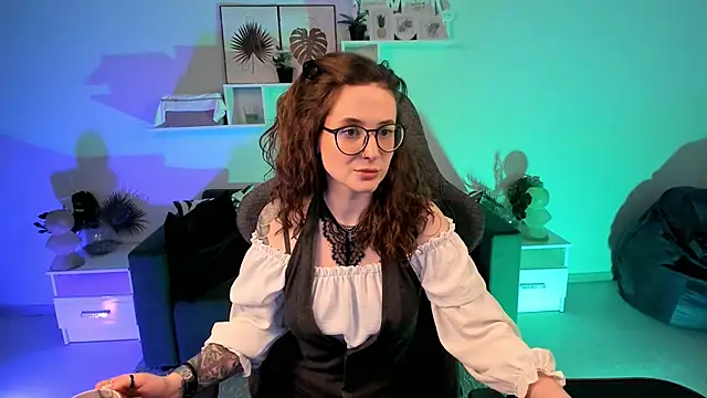 Snapshot of OliviaMcClean chatting on March 2025 02:42:02 PM OliviaMcClean online show from March 2025 02:42:02 PM