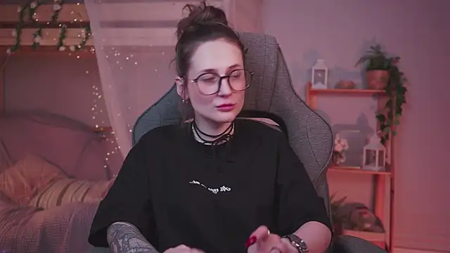 Snapshot of OliviaMcClean chatting on January 2026 07:41:02 PM OliviaMcClean online show from January 2026 07:41:02 PM