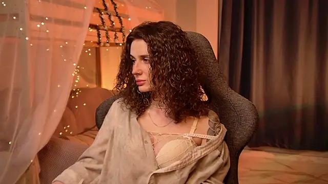 Snapshot of OliviaMcClean chatting on February 2026 07:47:02 PM OliviaMcClean online show from February 2026 07:47:02 PM