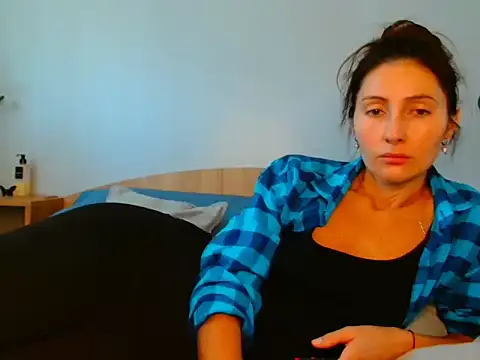 Snapshot of Irina9793 chatting on October 2025 09:09:01 AM Irina9793 online show from October 2025 09:09:01 AM