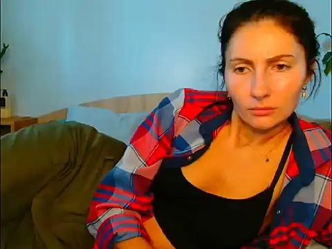 Snapshot of Irina9793 chatting on October 2025 09:08:02 AM Irina9793 online show from October 2025 09:08:02 AM