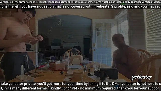 Snapshot of yetieater chatting on December 2024 10:25:01 PM yetieater online show from December 2024 10:25:01 PM