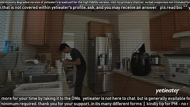 Snapshot of yetieater chatting on January 2025 03:08:01 PM yetieater online show from January 2025 03:08:01 PM