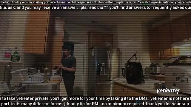 Snapshot of yetieater chatting on February 2025 03:08:01 PM yetieater online show from February 2025 03:08:01 PM